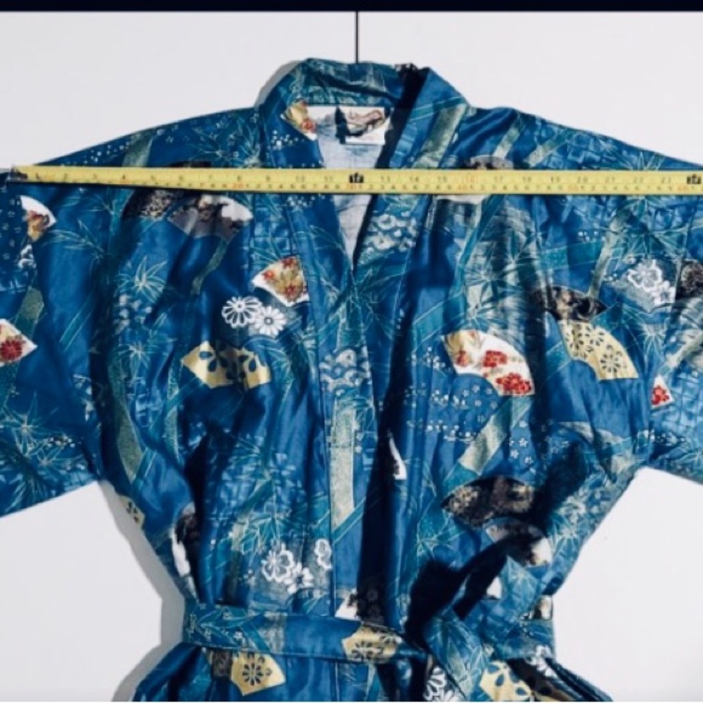 Authentic Japanese made 100% cotton Men's /women’s Yukata (similar to a kimono).